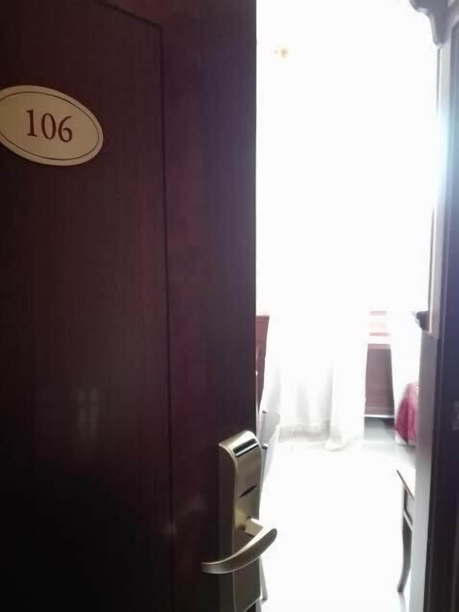 Hotel Robinson Rome Bagian luar foto