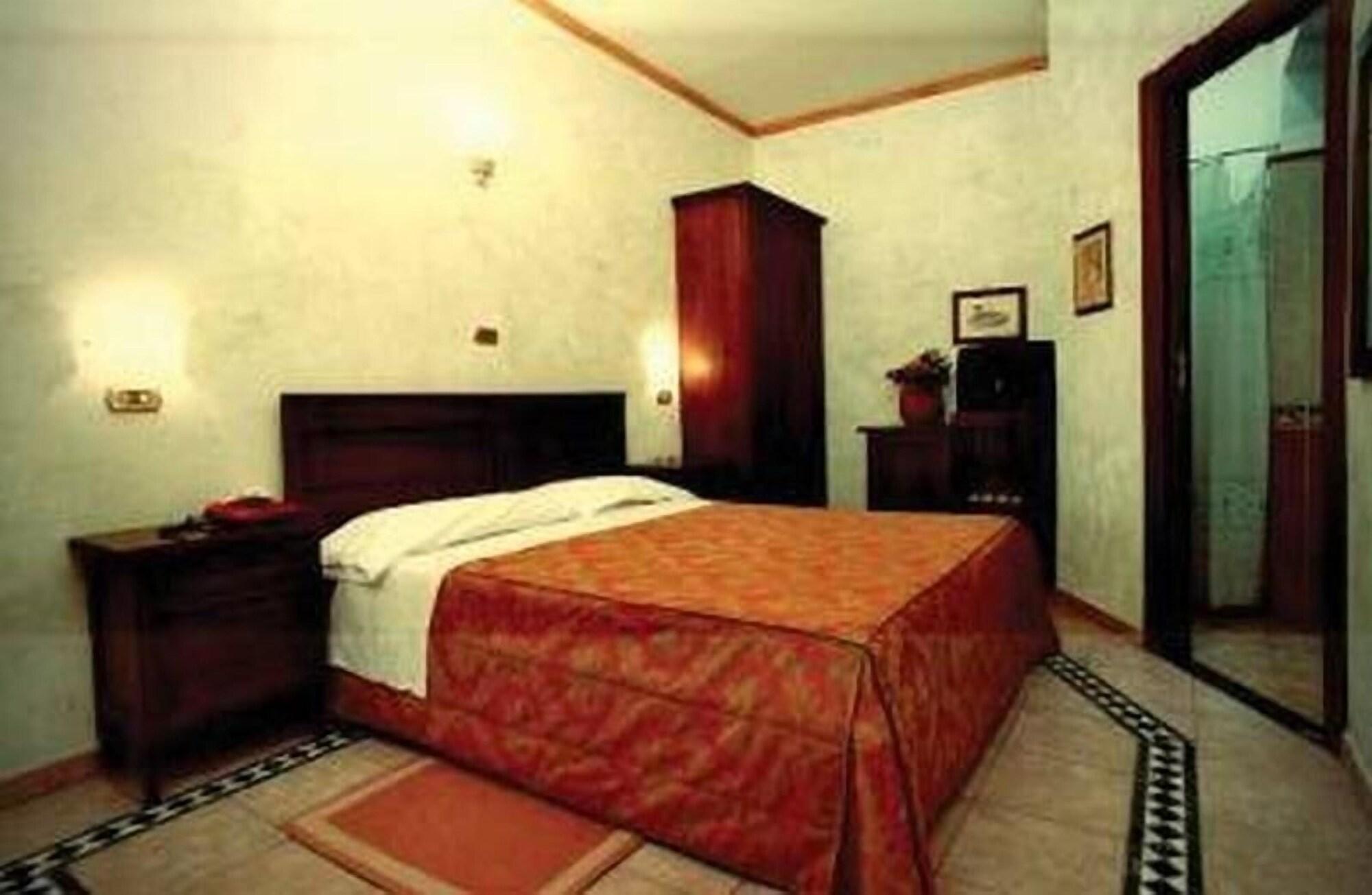 Hotel Robinson Rome Bagian luar foto
