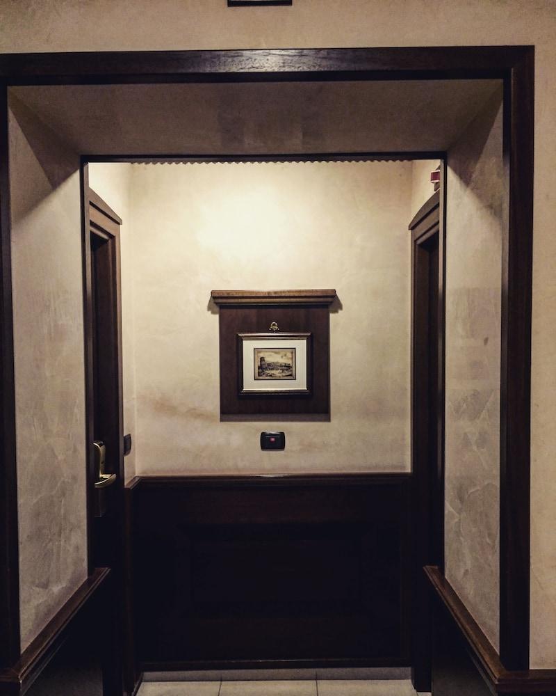 Hotel Robinson Rome Bagian luar foto