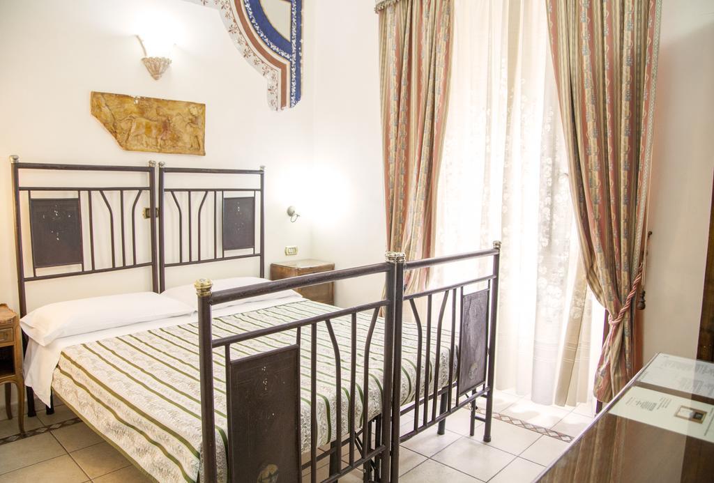 Hotel Robinson Rome Bagian luar foto