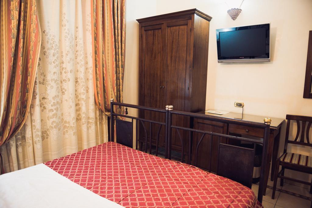 Hotel Robinson Rome Bagian luar foto