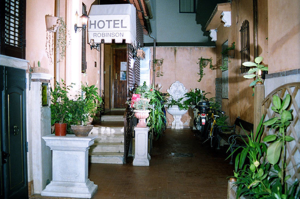 Hotel Robinson Rome Bagian luar foto
